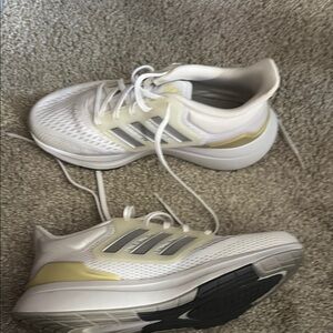 Adidas White and Yellow Sneakers size 8